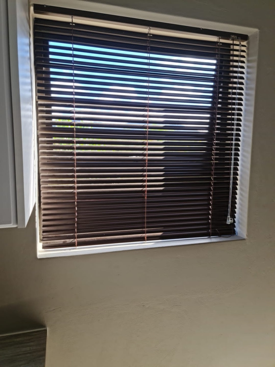 To Let 2 Bedroom Property for Rent in Albertinia Western Cape